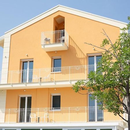 צ'סנטיקו Stalegro Residence מראה חיצוני תמונה