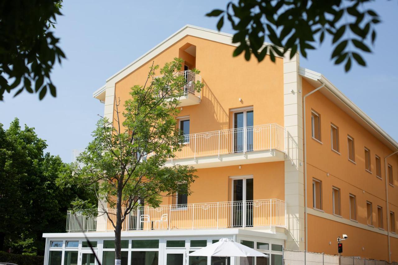 צ'סנטיקו Stalegro Residence מראה חיצוני תמונה
