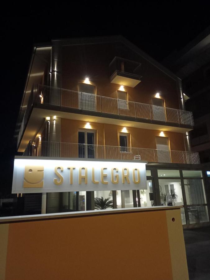 צ'סנטיקו Stalegro Residence מראה חיצוני תמונה