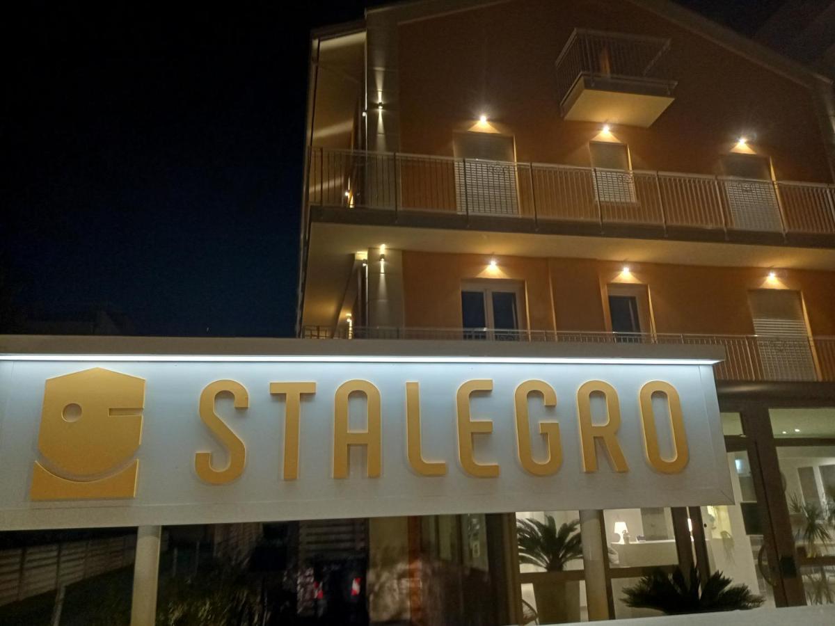 צ'סנטיקו Stalegro Residence מראה חיצוני תמונה